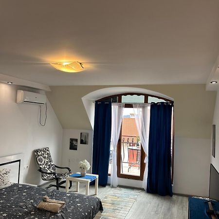 Victoria Hotel Rooms & Victoria Apartment Велико-Тырново Экстерьер фото